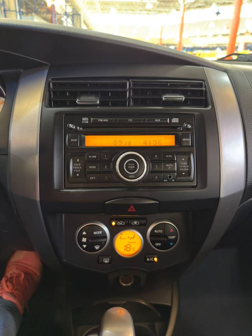 NISSAN LIVINA