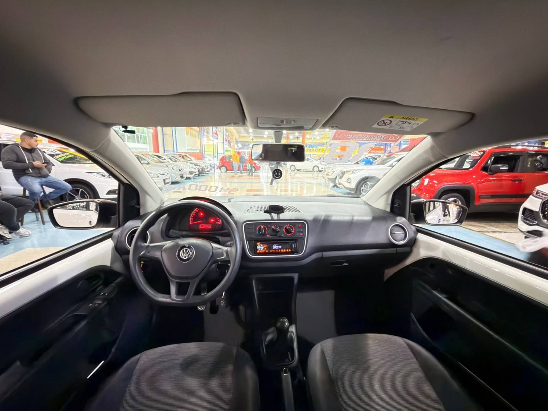 VOLKSWAGEN UP