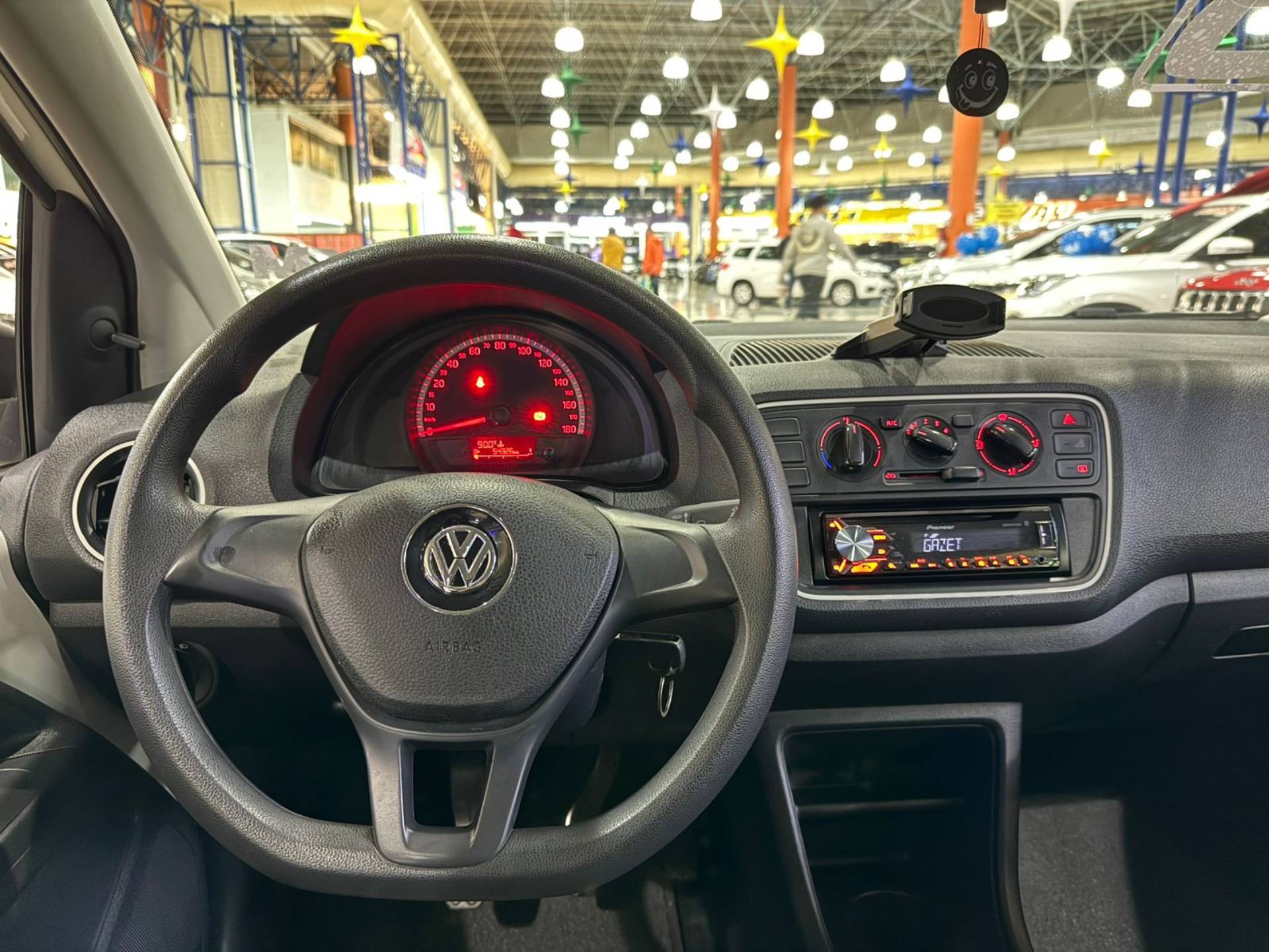 VOLKSWAGEN UP