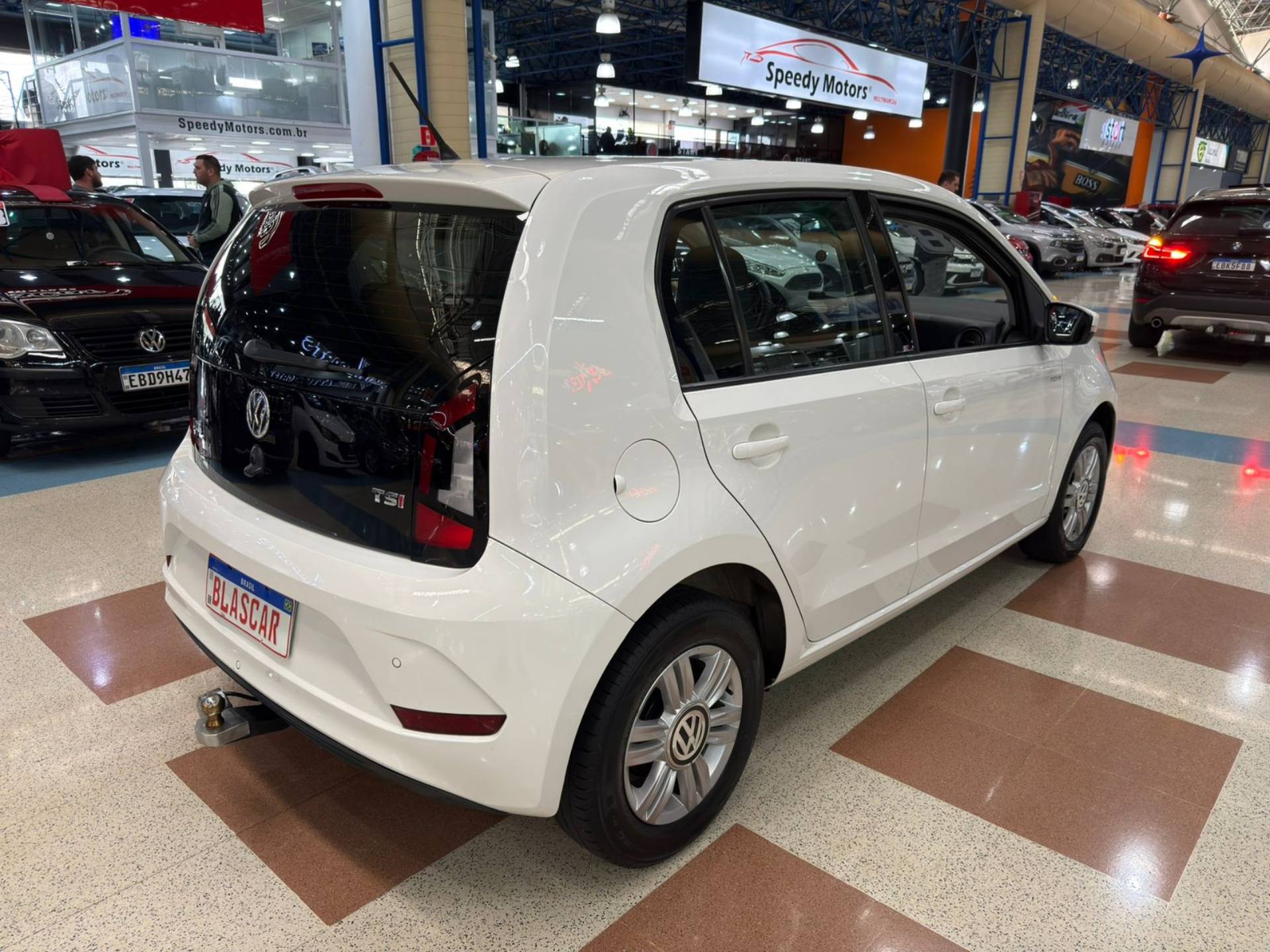 VOLKSWAGEN UP