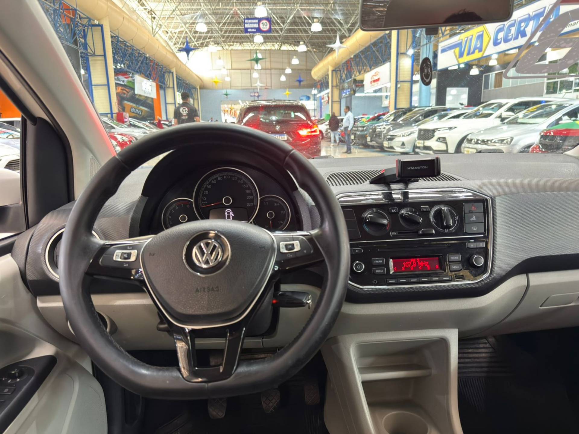 VOLKSWAGEN UP