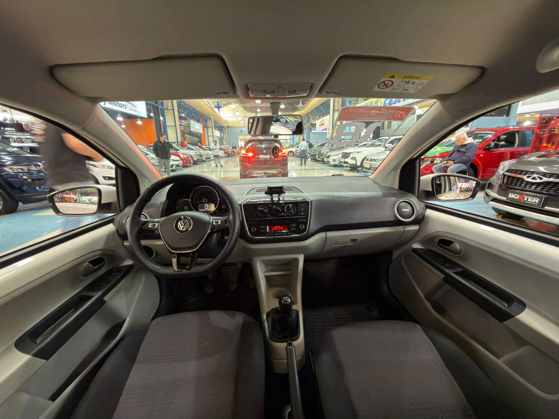 VOLKSWAGEN UP
