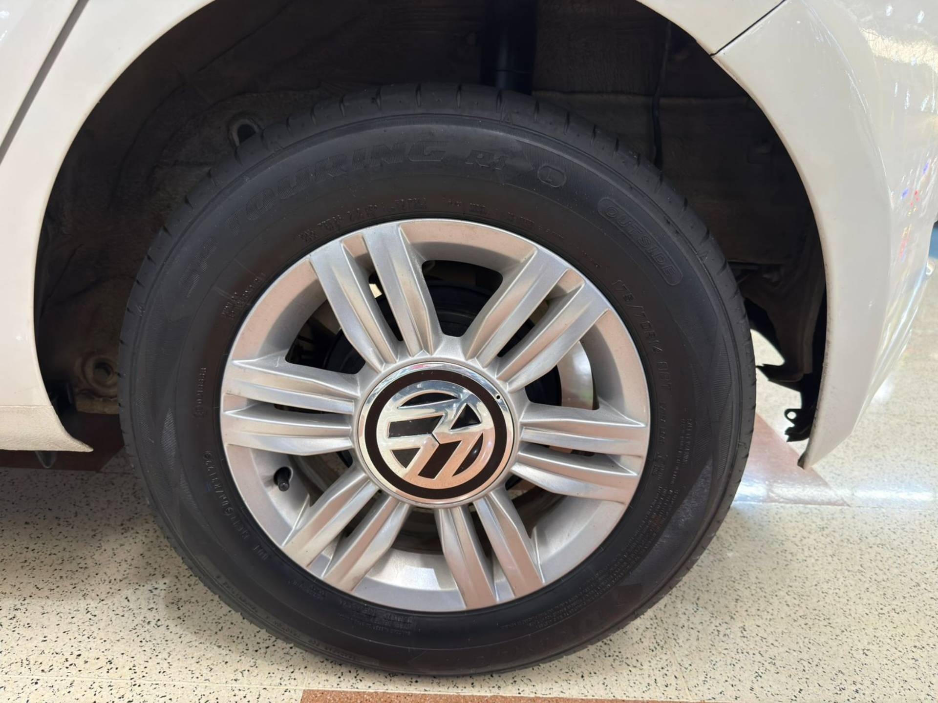 VOLKSWAGEN UP