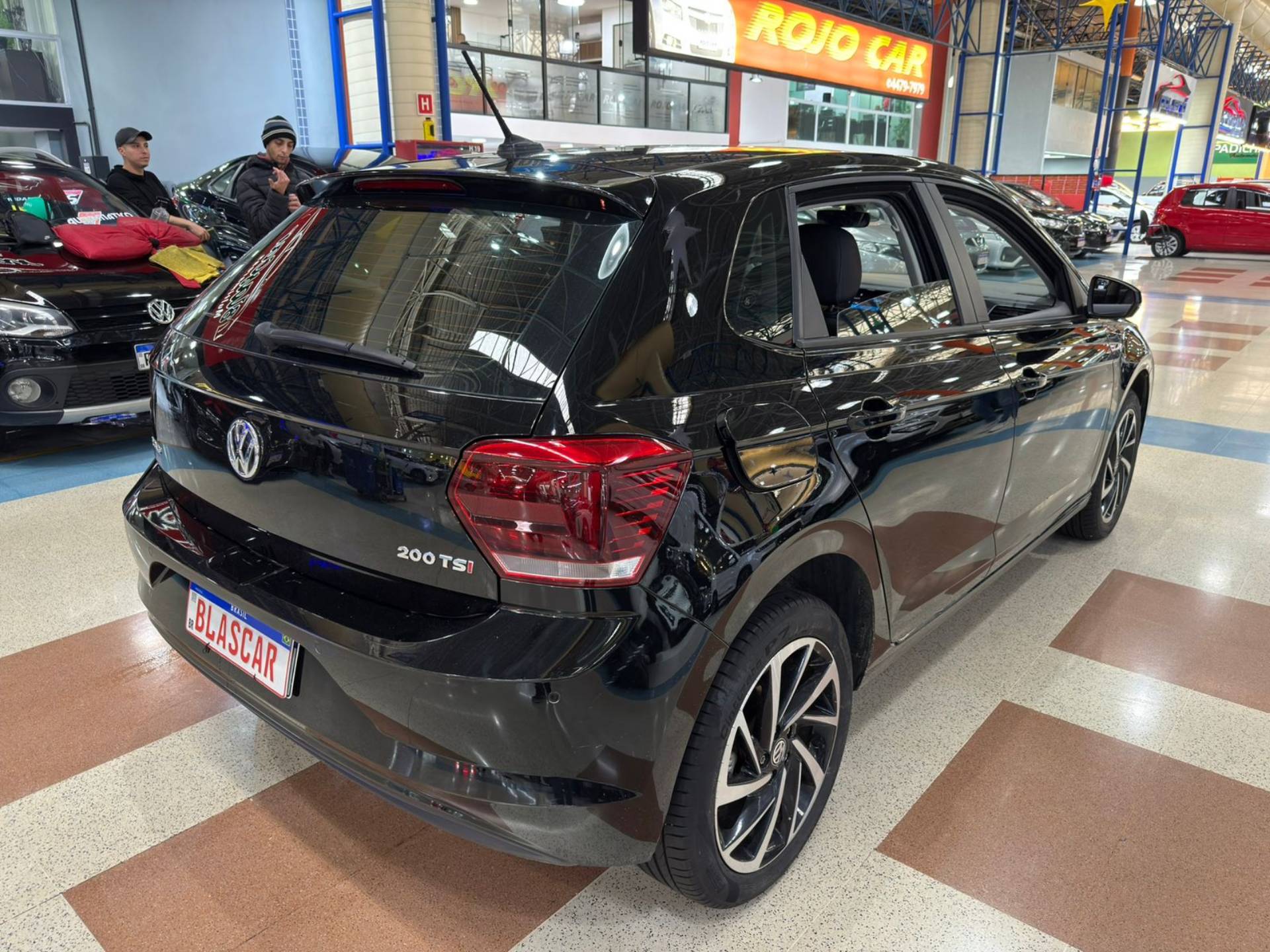 VOLKSWAGEN POLO