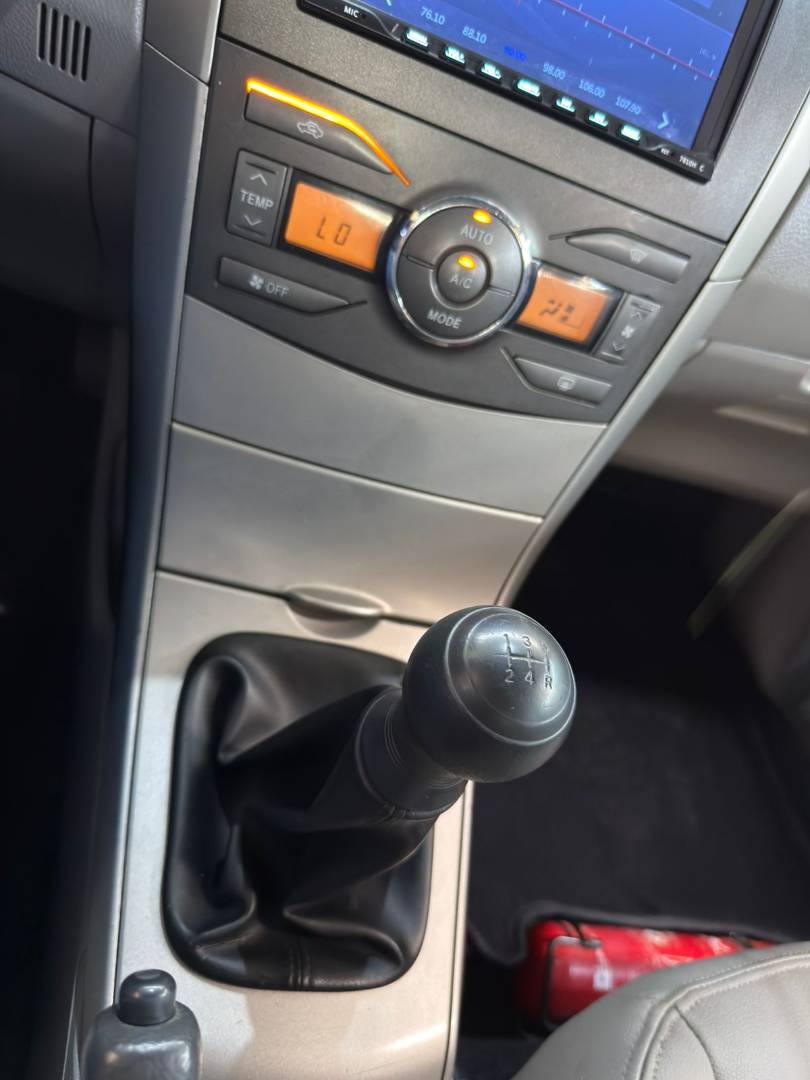 TOYOTA COROLLA