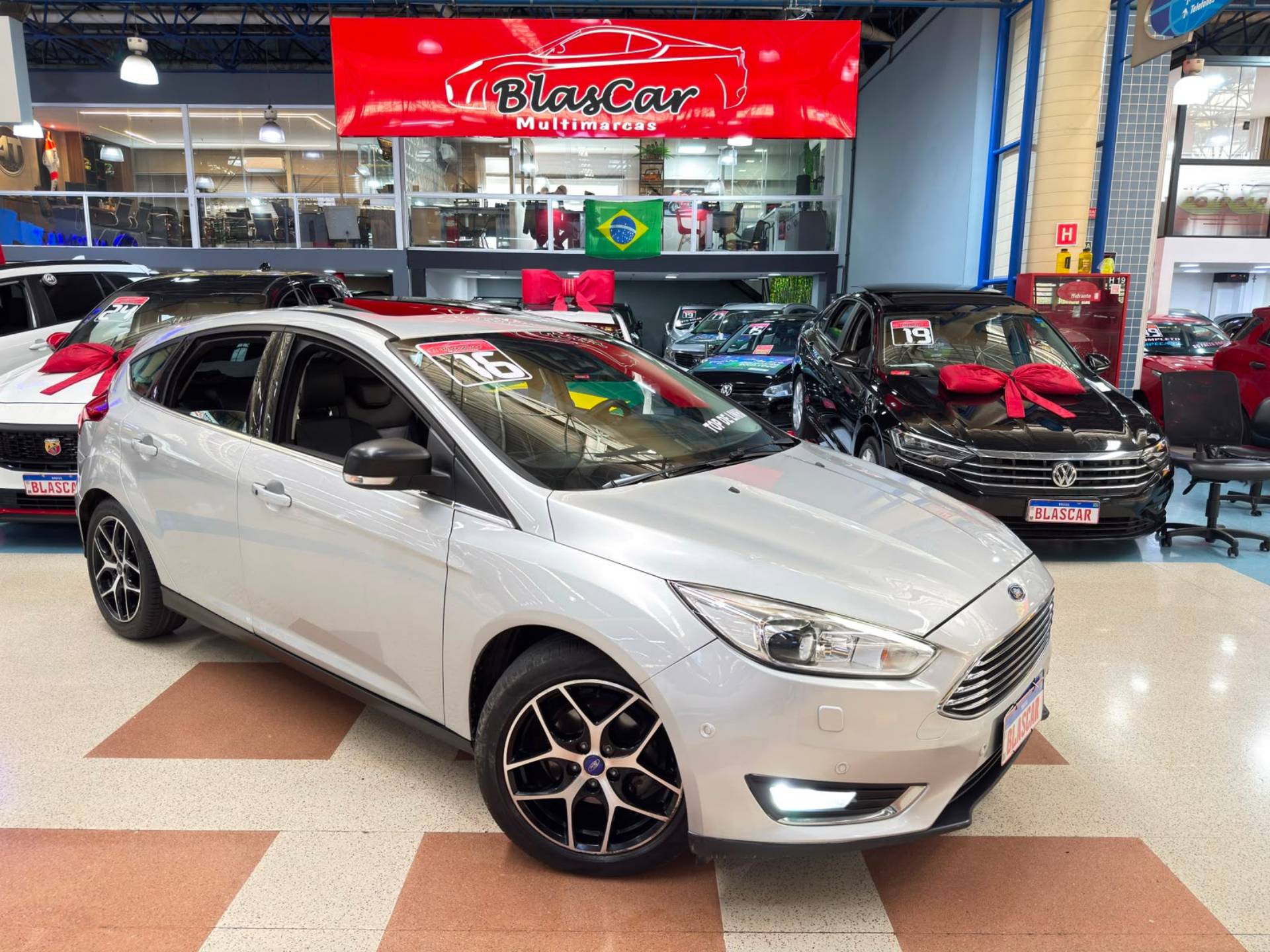 FORD FOCUS