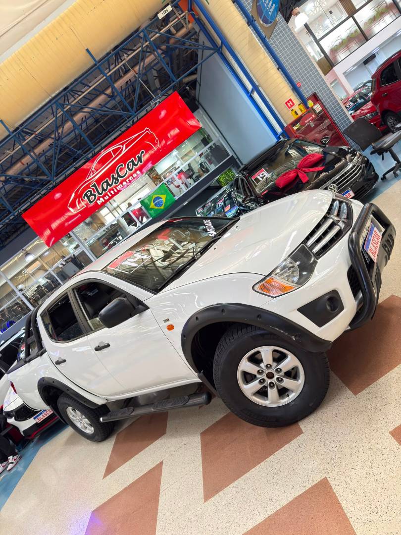 MITSUBISHI L200 TRITON