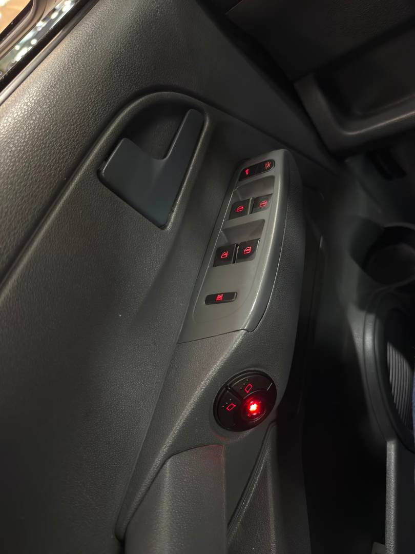 VOLKSWAGEN FOX