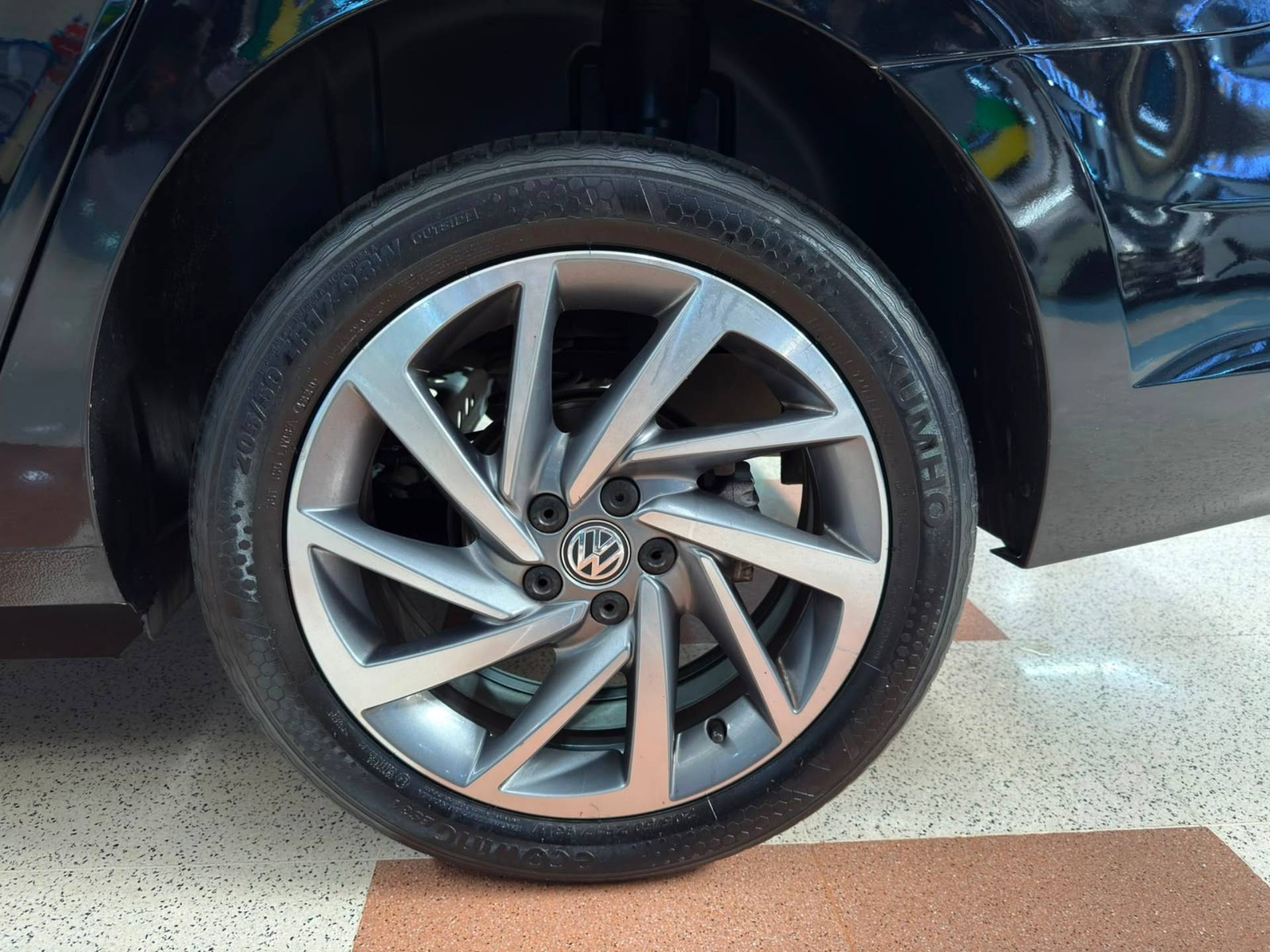 VOLKSWAGEN VIRTUS