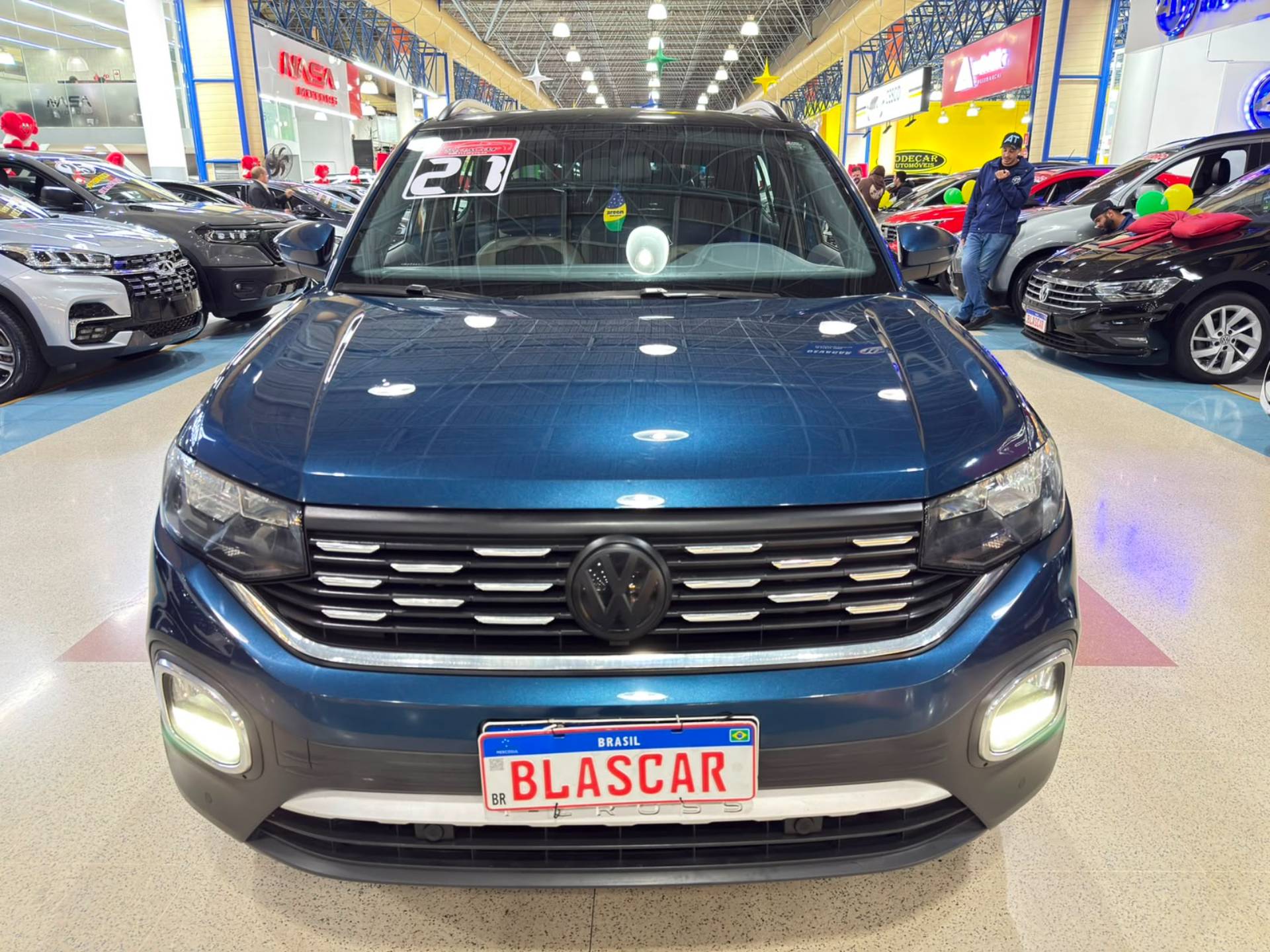 VOLKSWAGEN T-CROSS