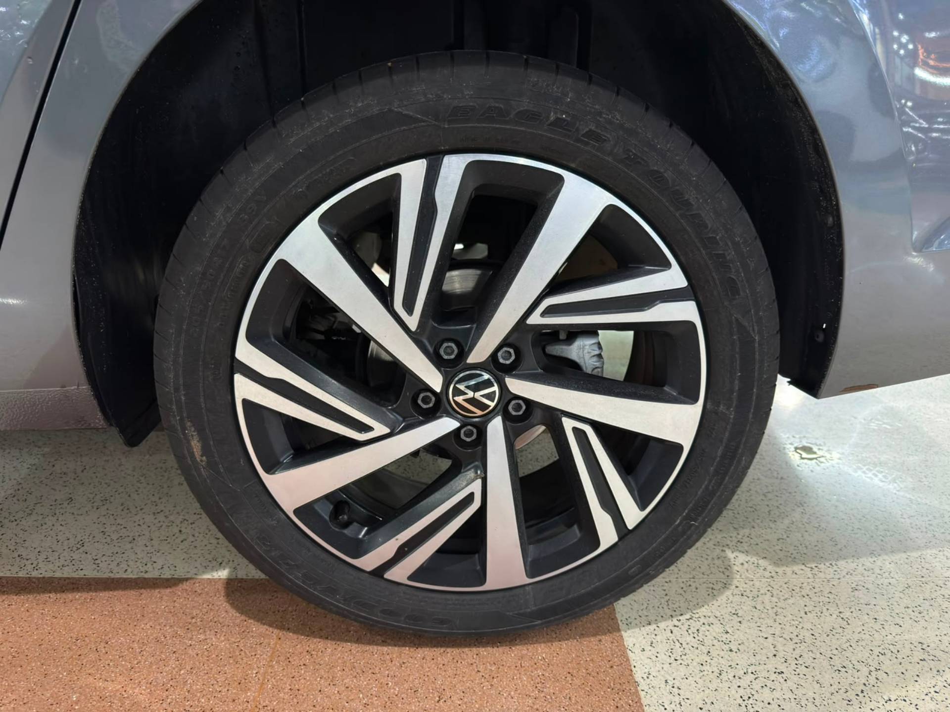 VOLKSWAGEN VIRTUS