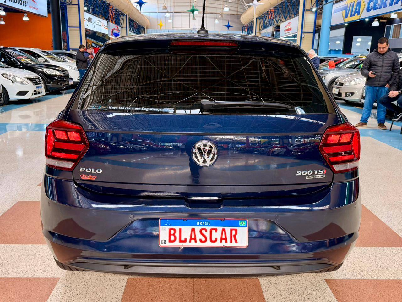 VOLKSWAGEN POLO