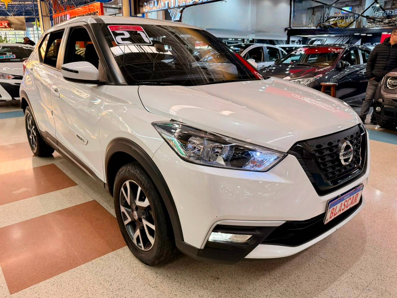 NISSAN KICKS