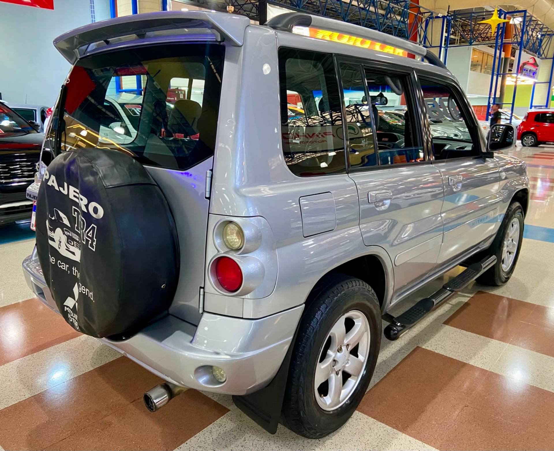 MITSUBISHI PAJERO TR4