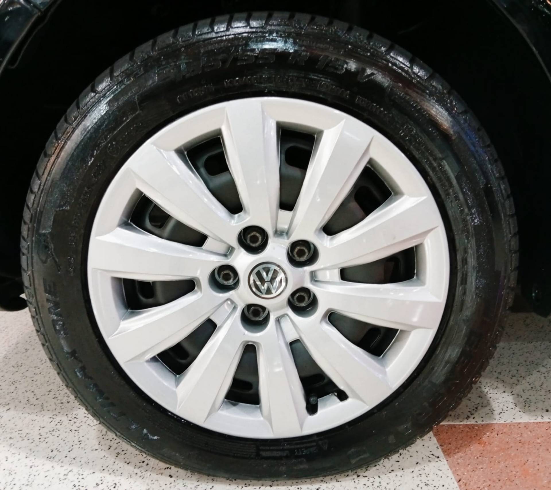 VOLKSWAGEN FOX
