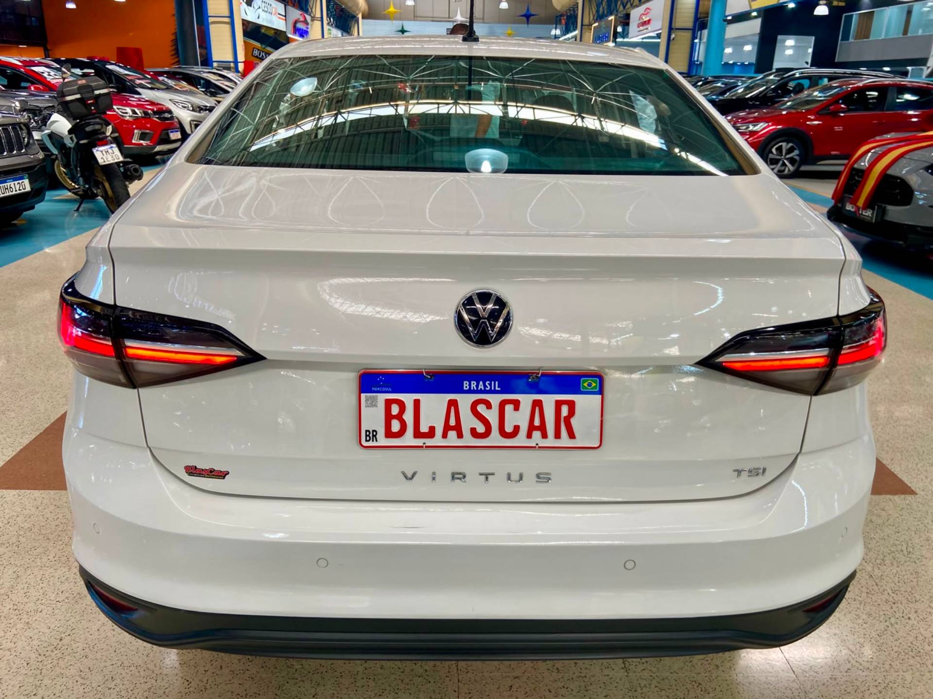 VOLKSWAGEN VIRTUS