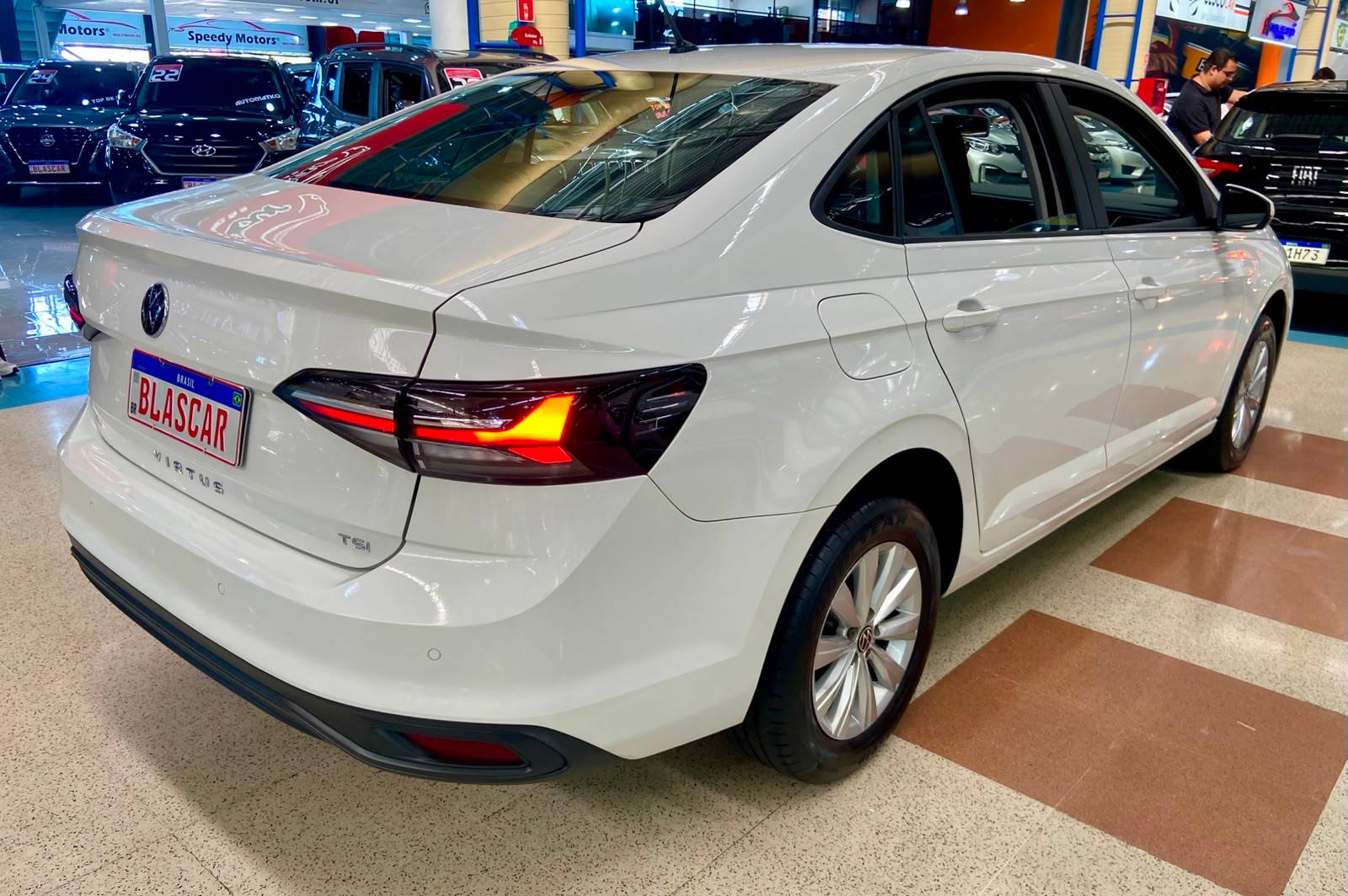 VOLKSWAGEN VIRTUS