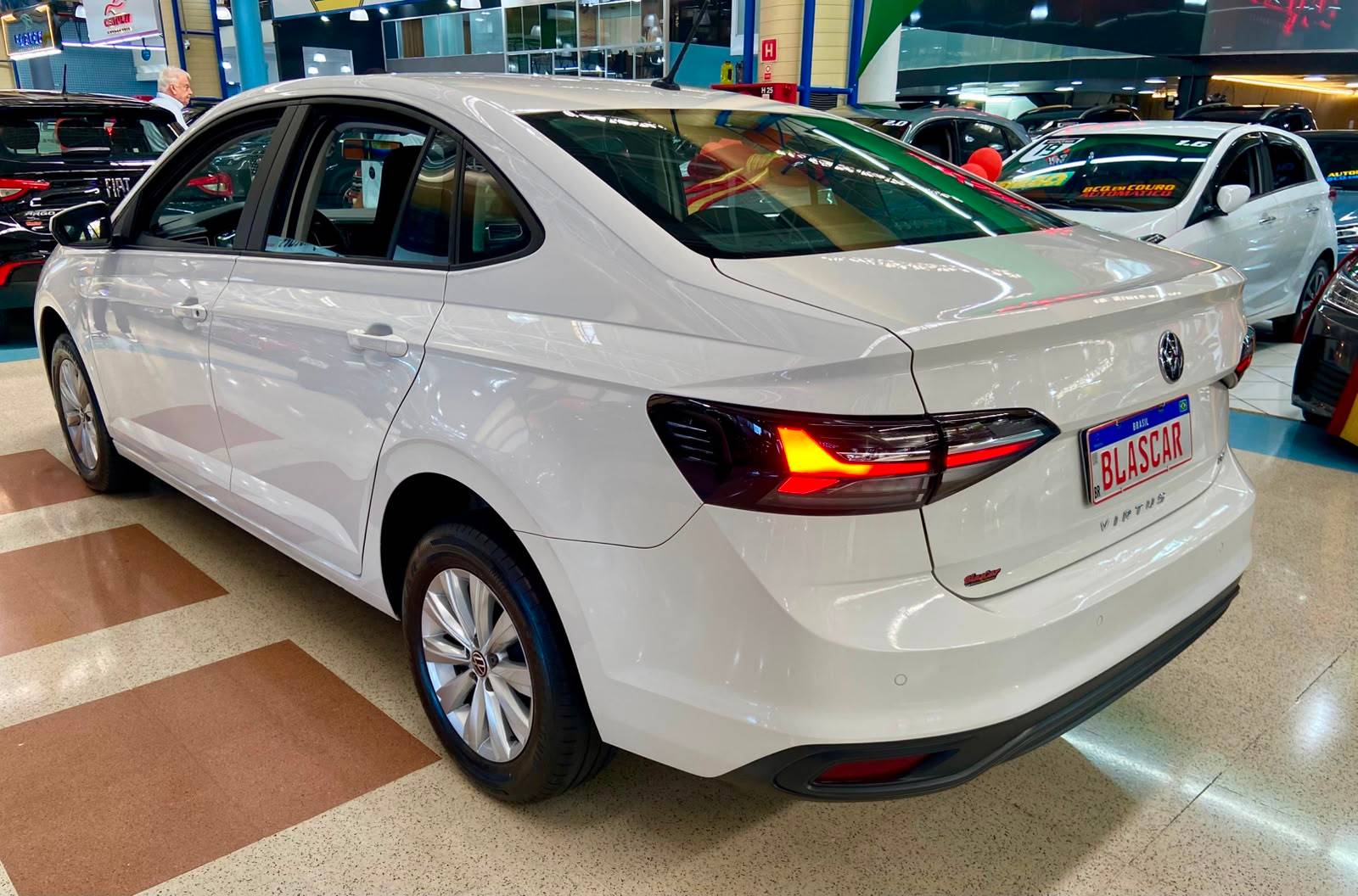 VOLKSWAGEN VIRTUS