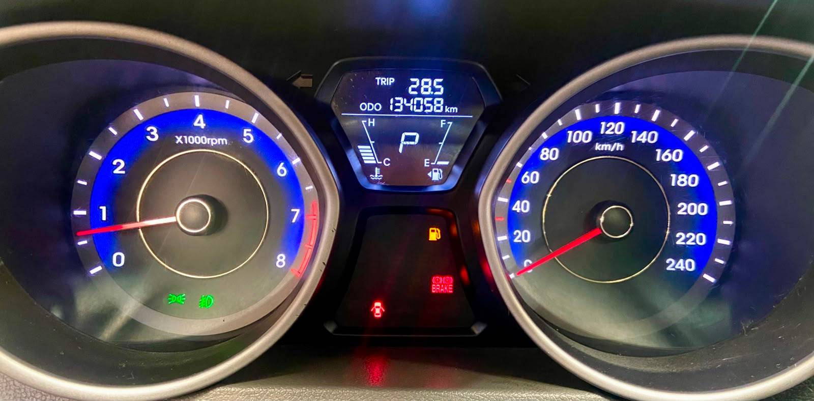 HYUNDAI ELANTRA