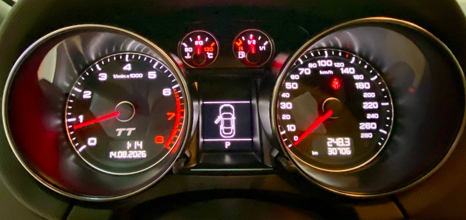 AUDI TT