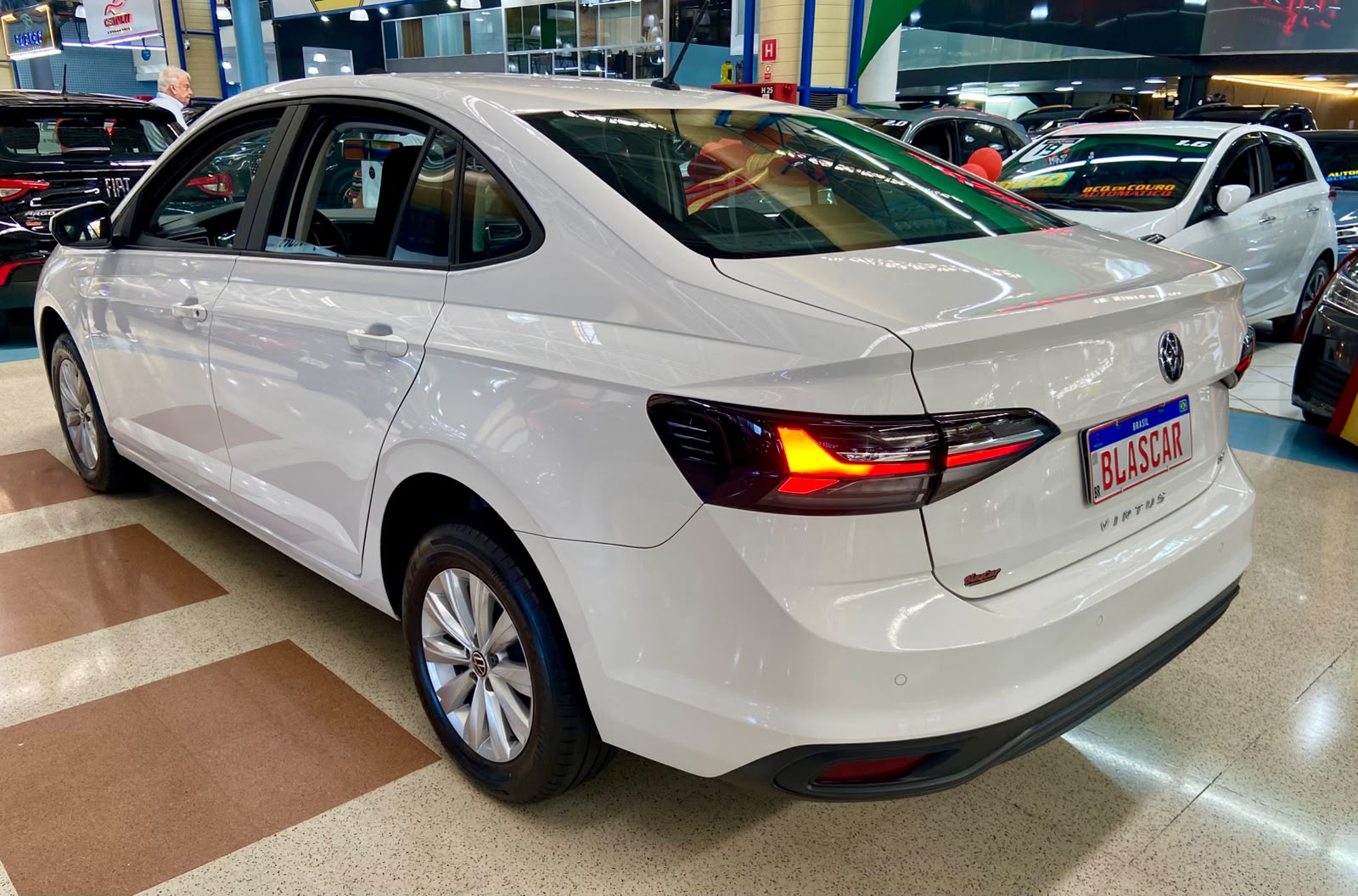 VOLKSWAGEN VIRTUS