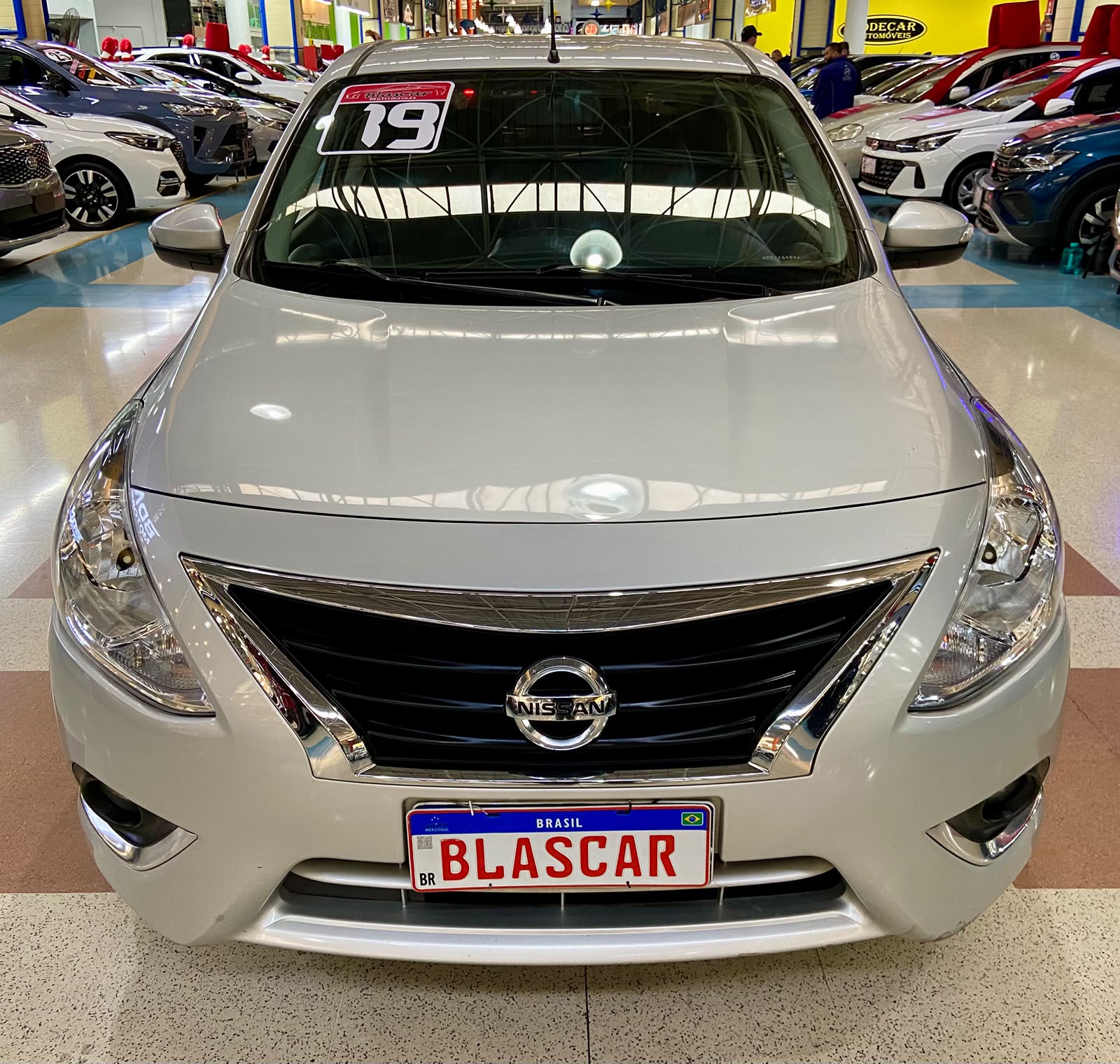 NISSAN VERSA