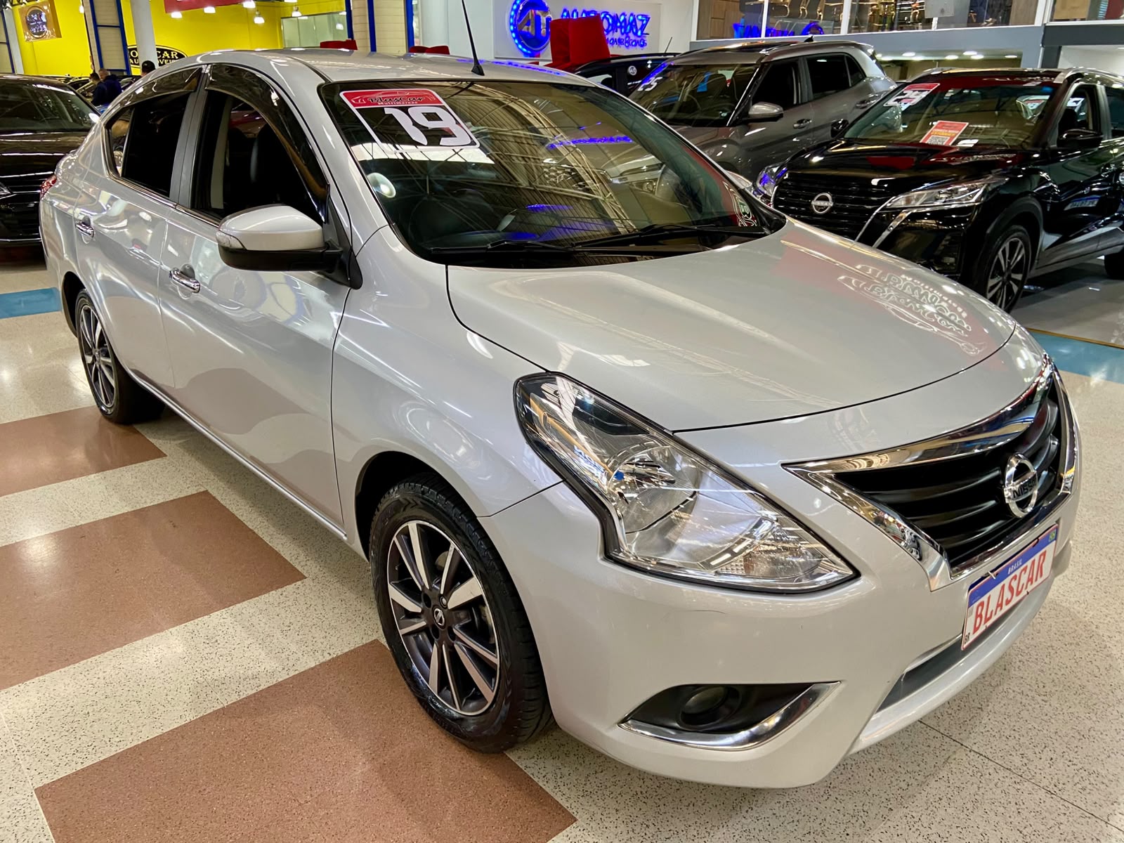 NISSAN VERSA