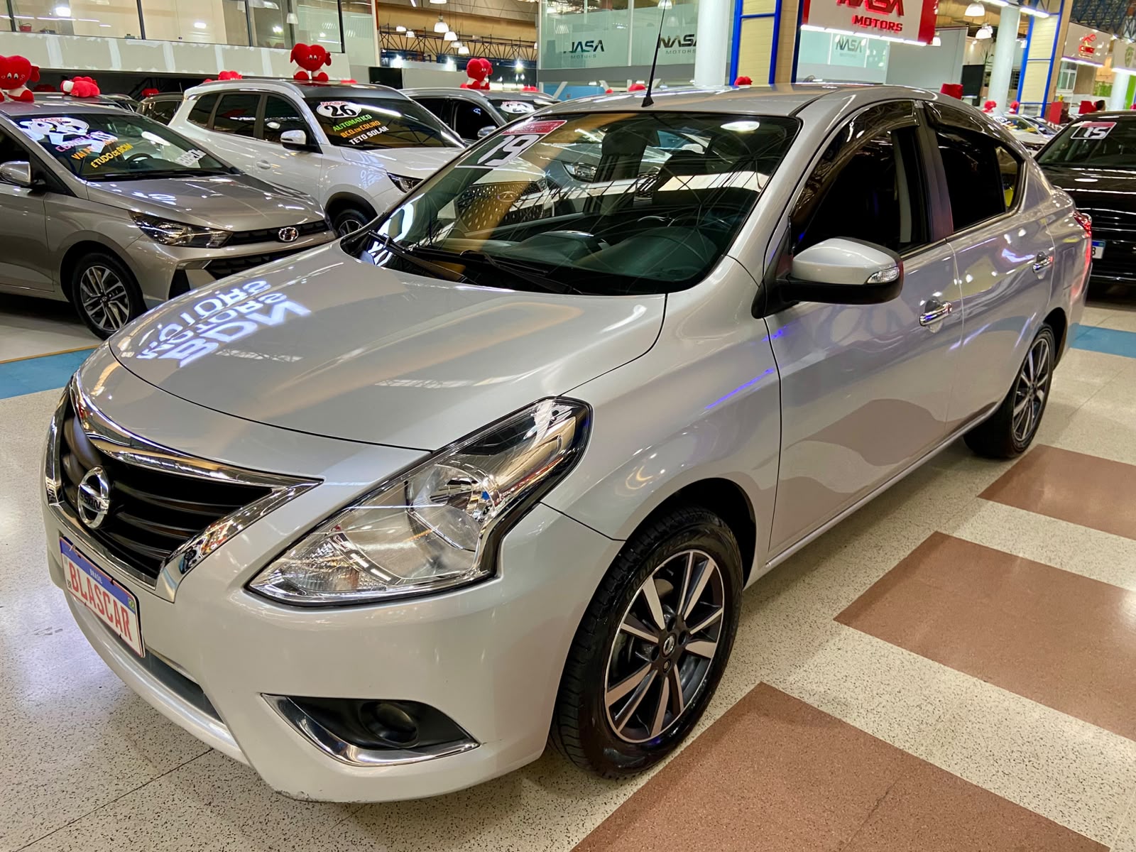 NISSAN VERSA