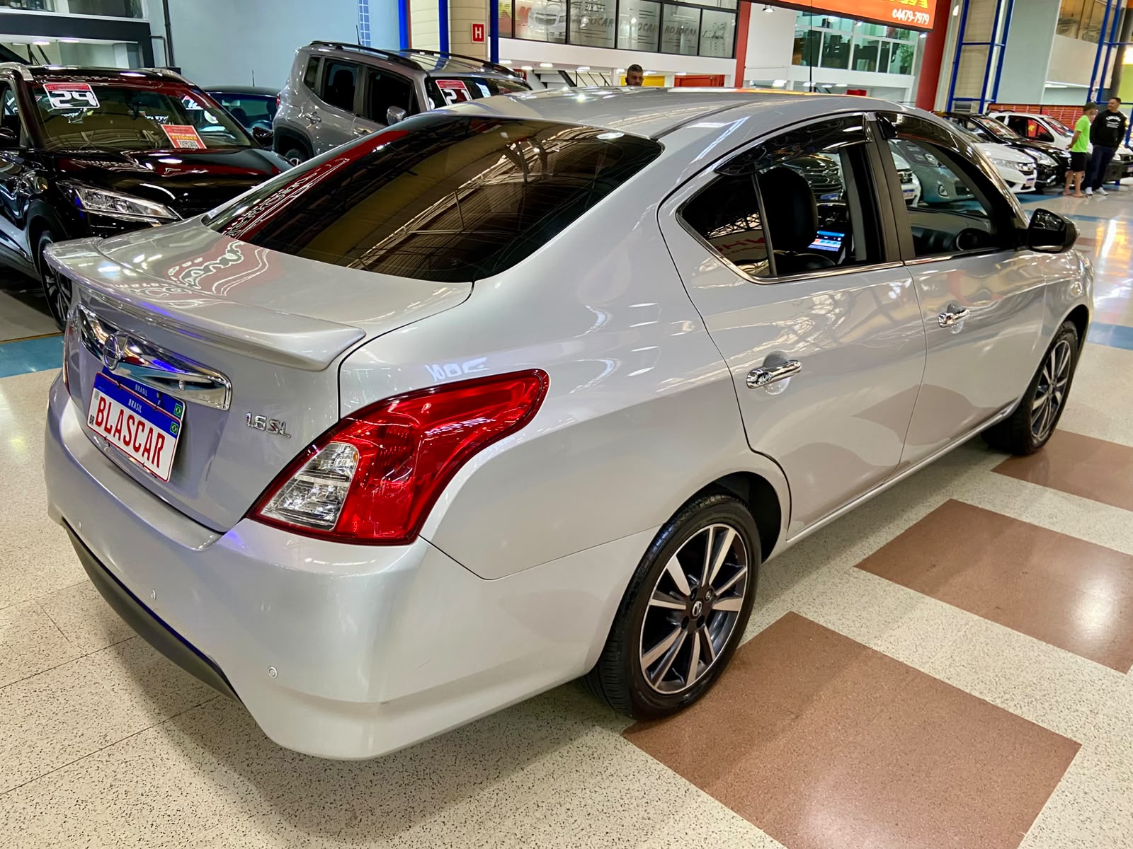 NISSAN VERSA