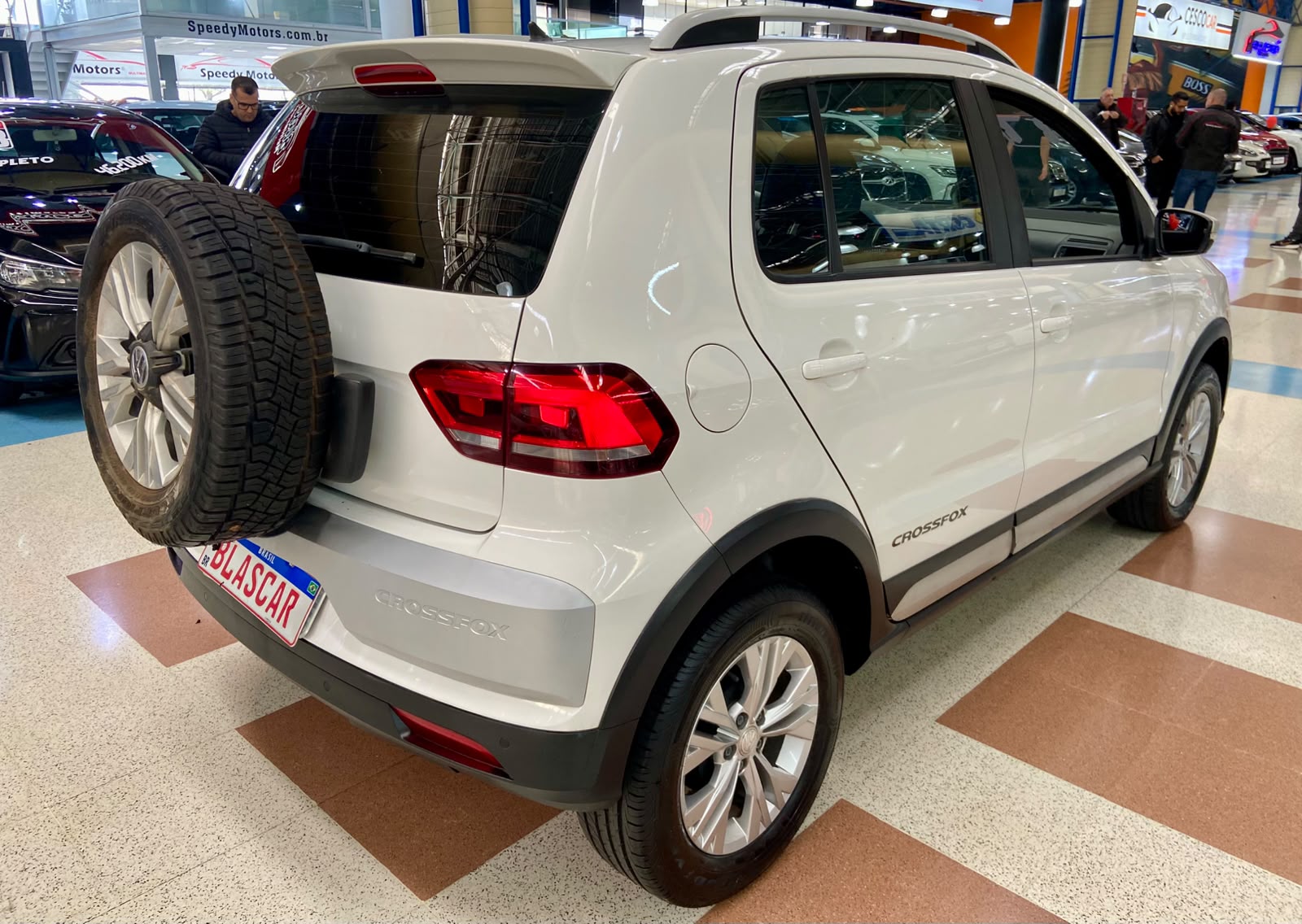 VOLKSWAGEN CROSSFOX