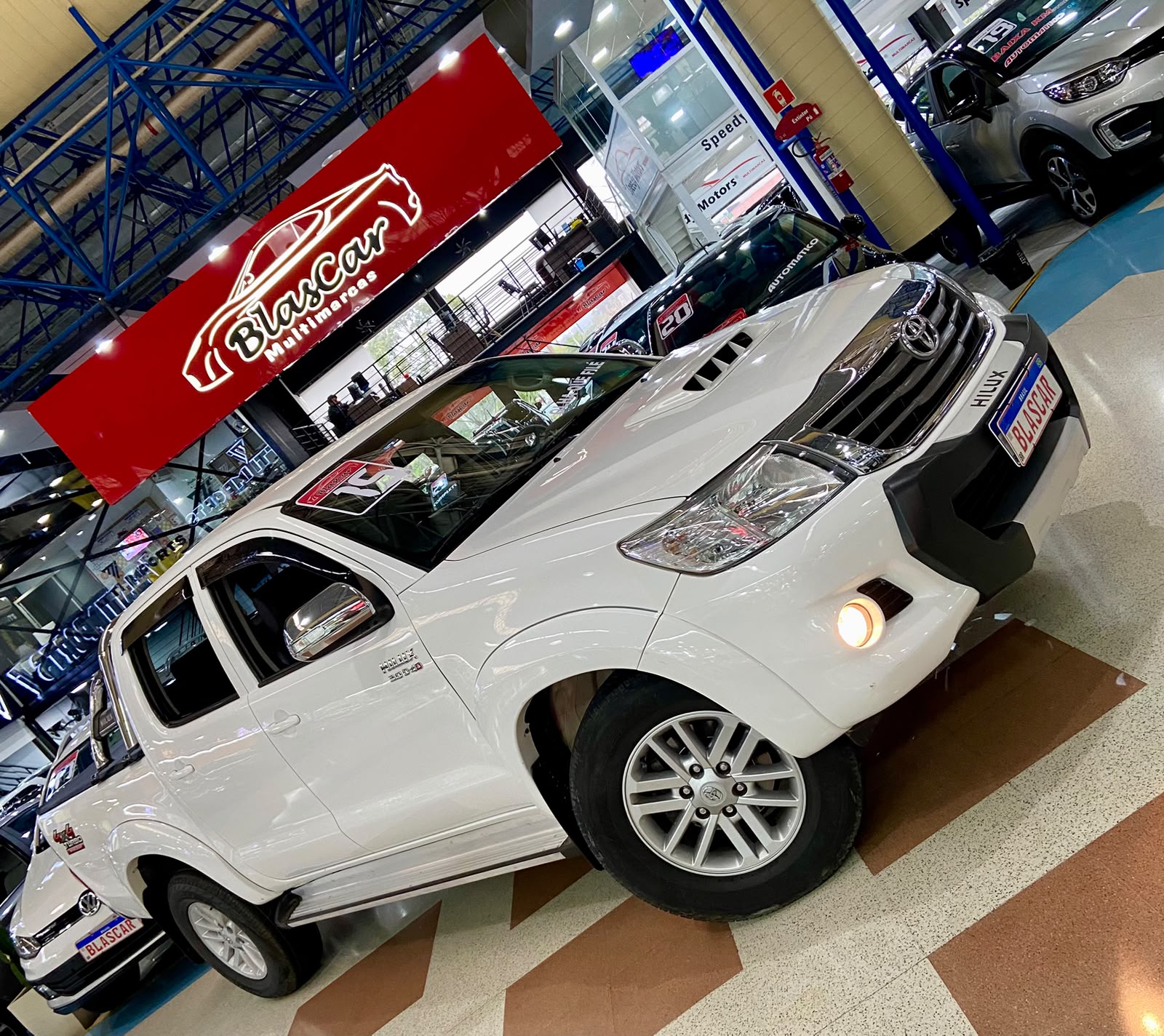 TOYOTA HILUX