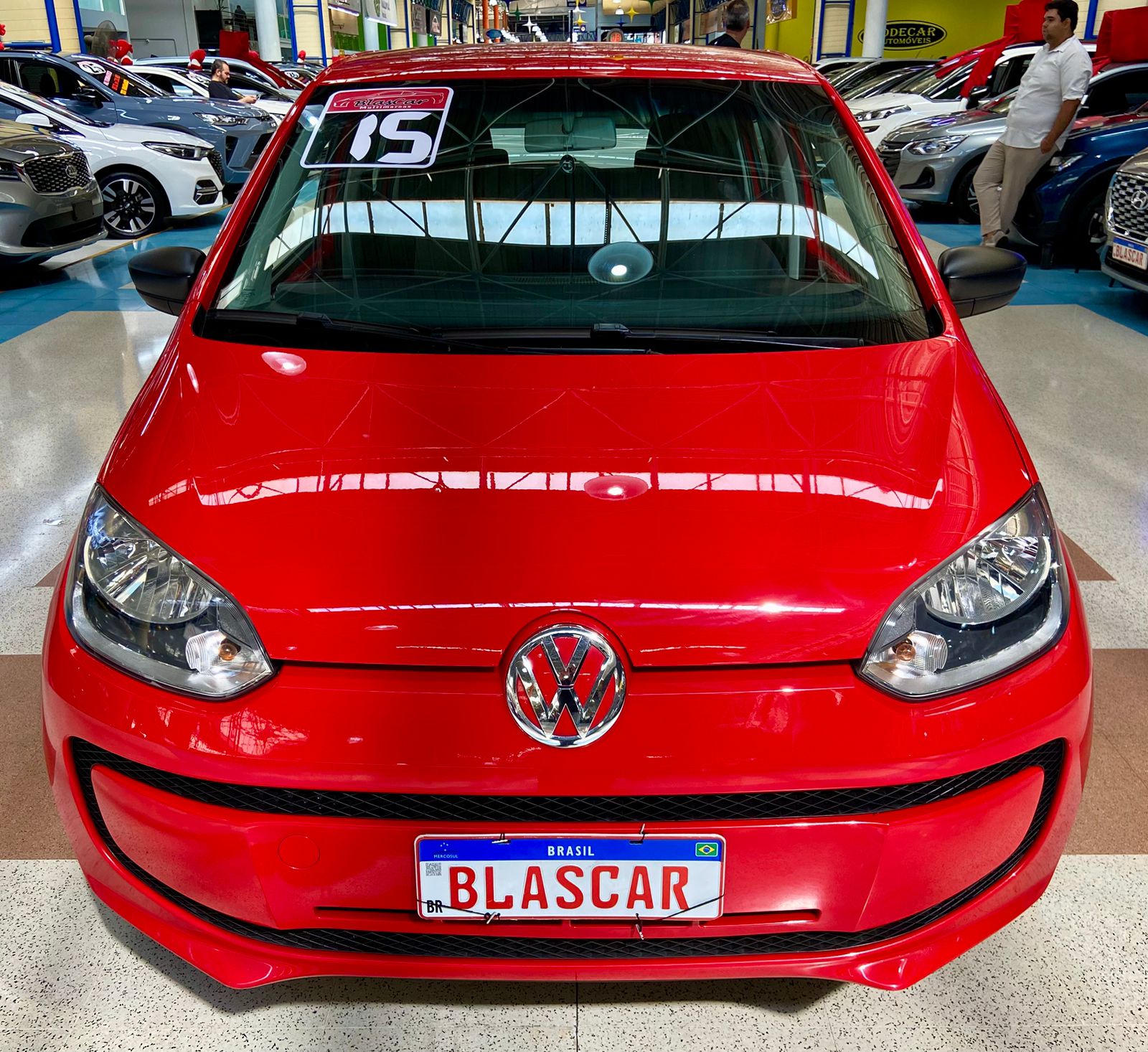 VOLKSWAGEN UP