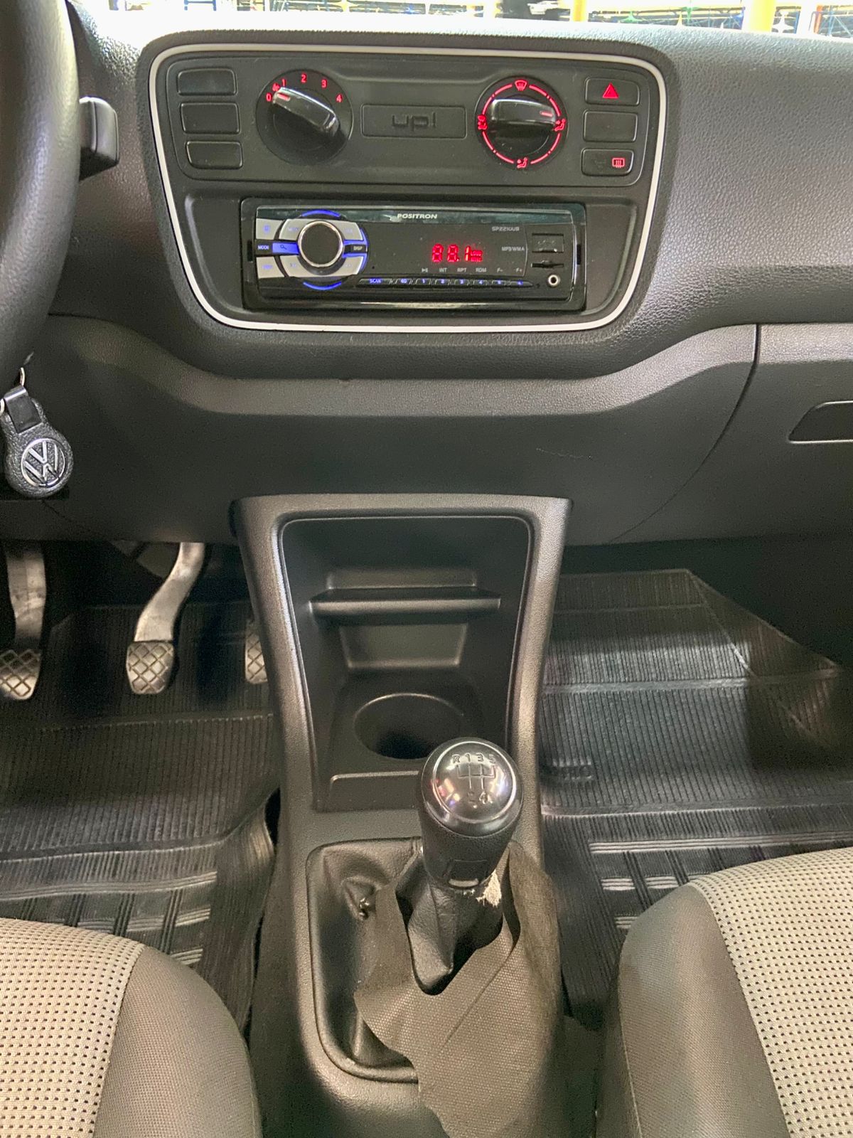 VOLKSWAGEN UP