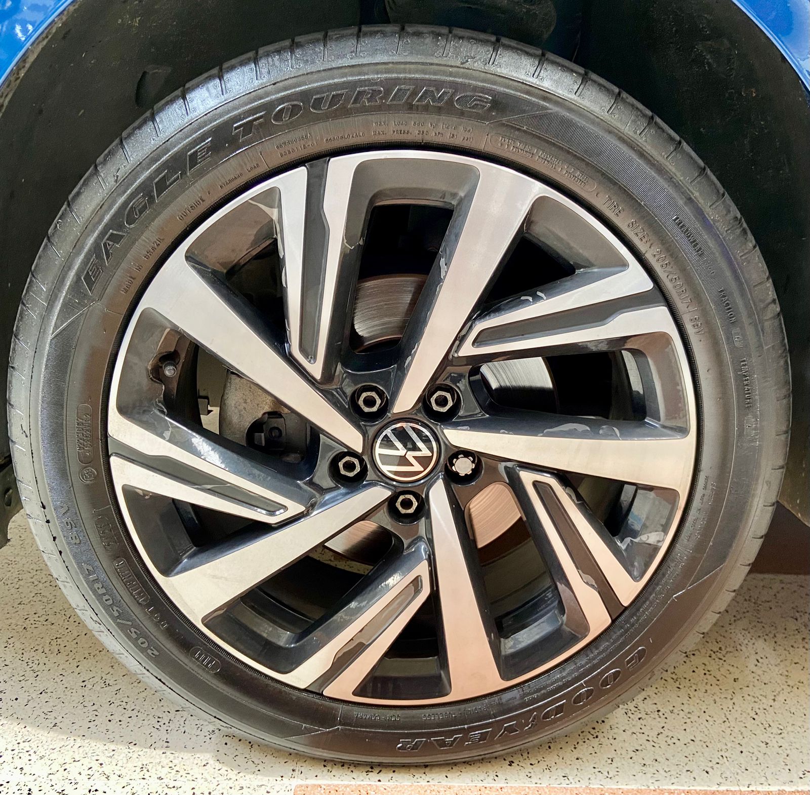 VOLKSWAGEN VIRTUS