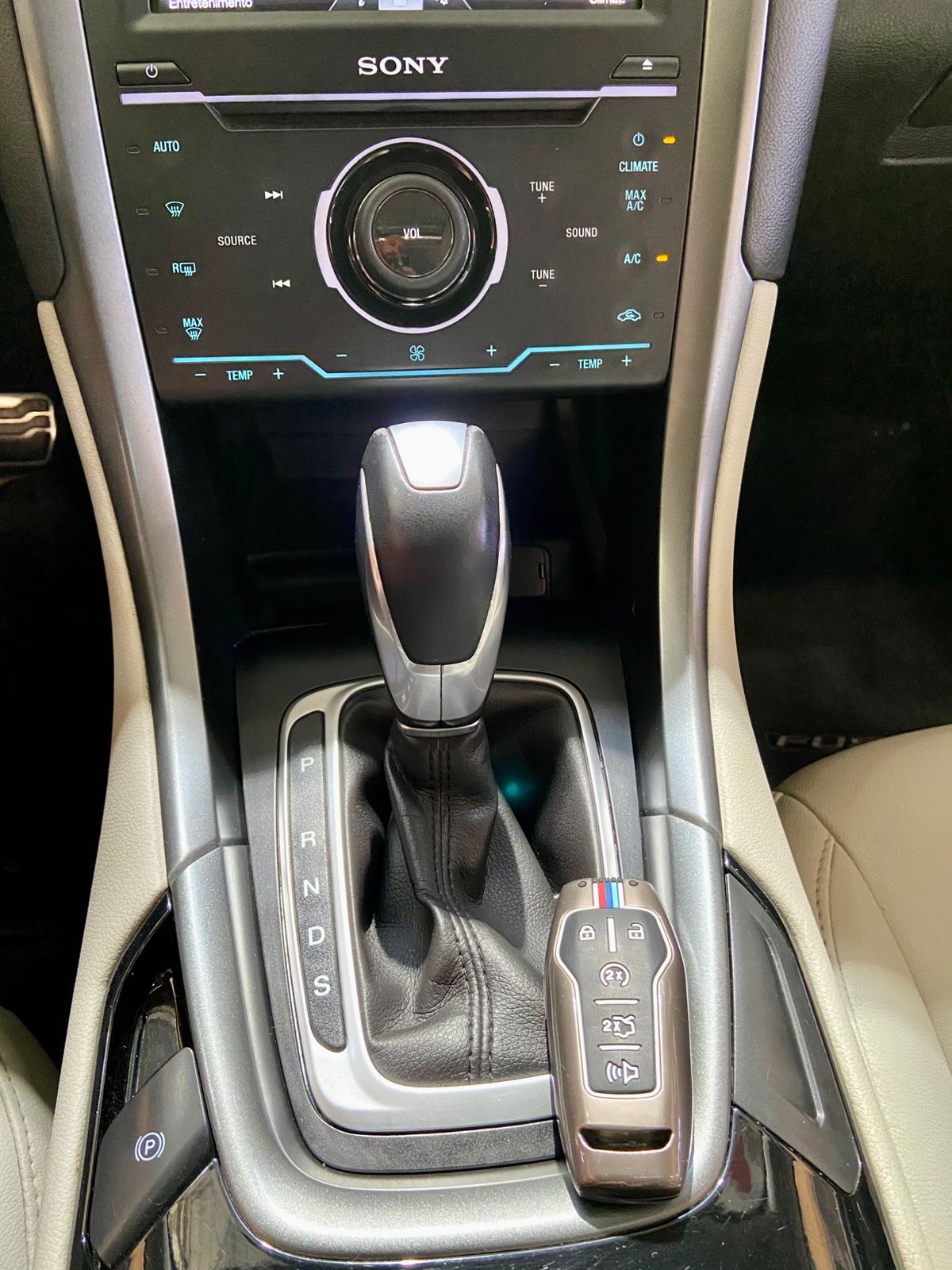 FORD FUSION