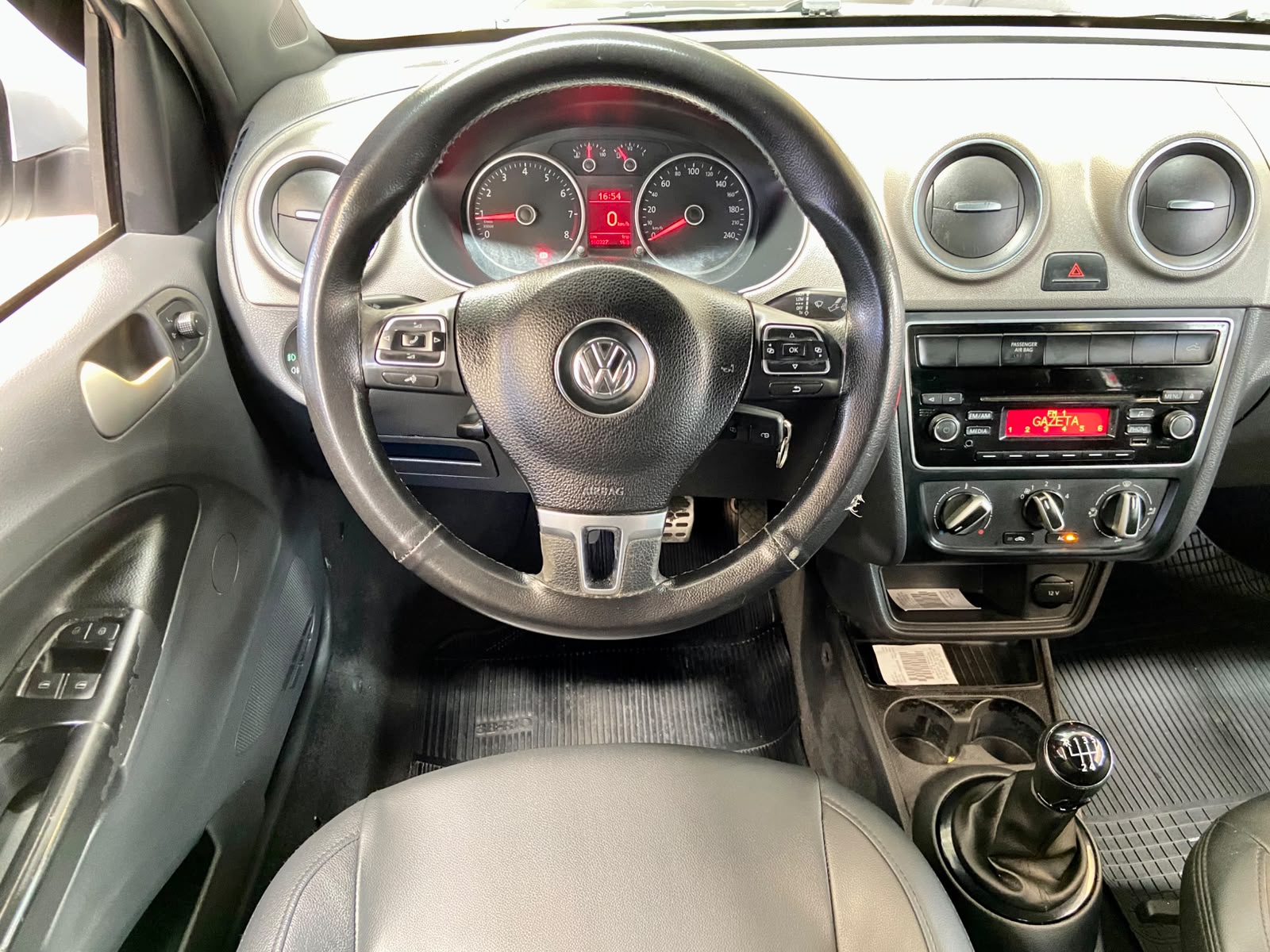 VOLKSWAGEN SAVEIRO