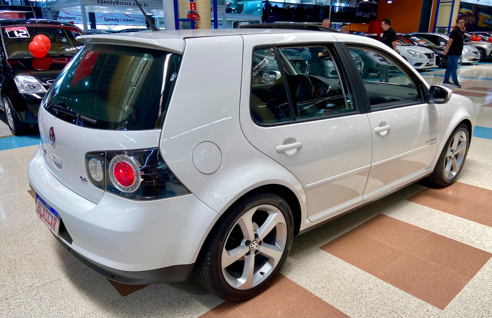 VOLKSWAGEN GOLF