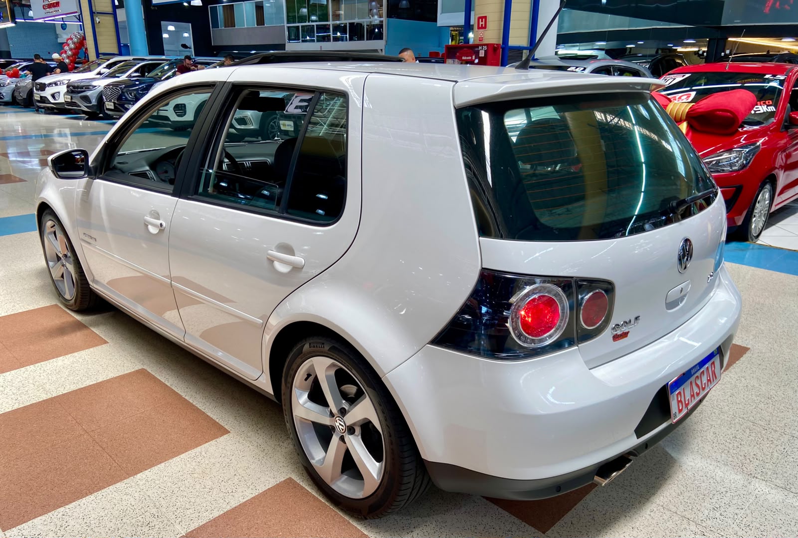 VOLKSWAGEN GOLF