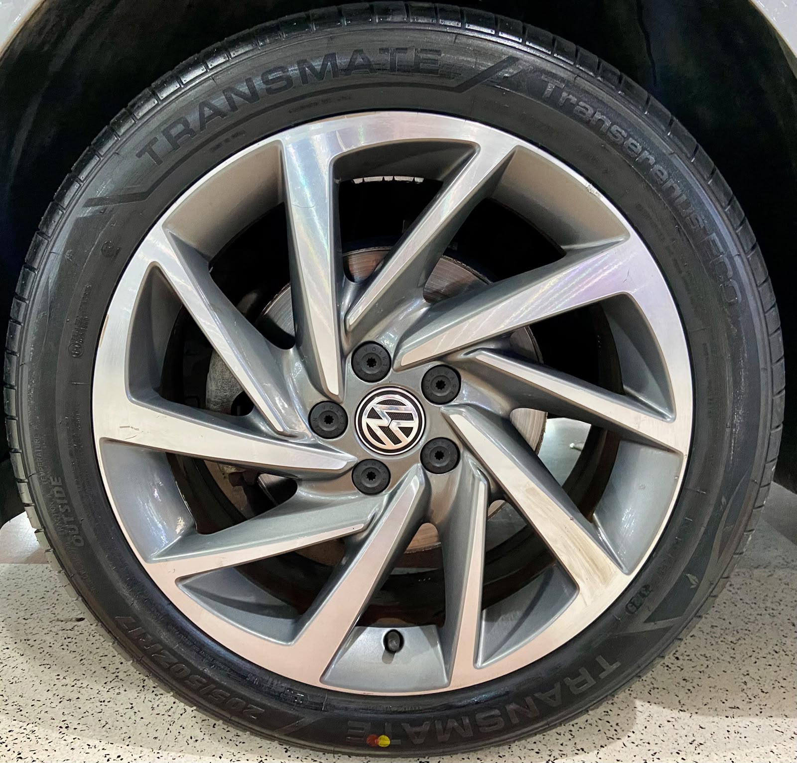 VOLKSWAGEN POLO