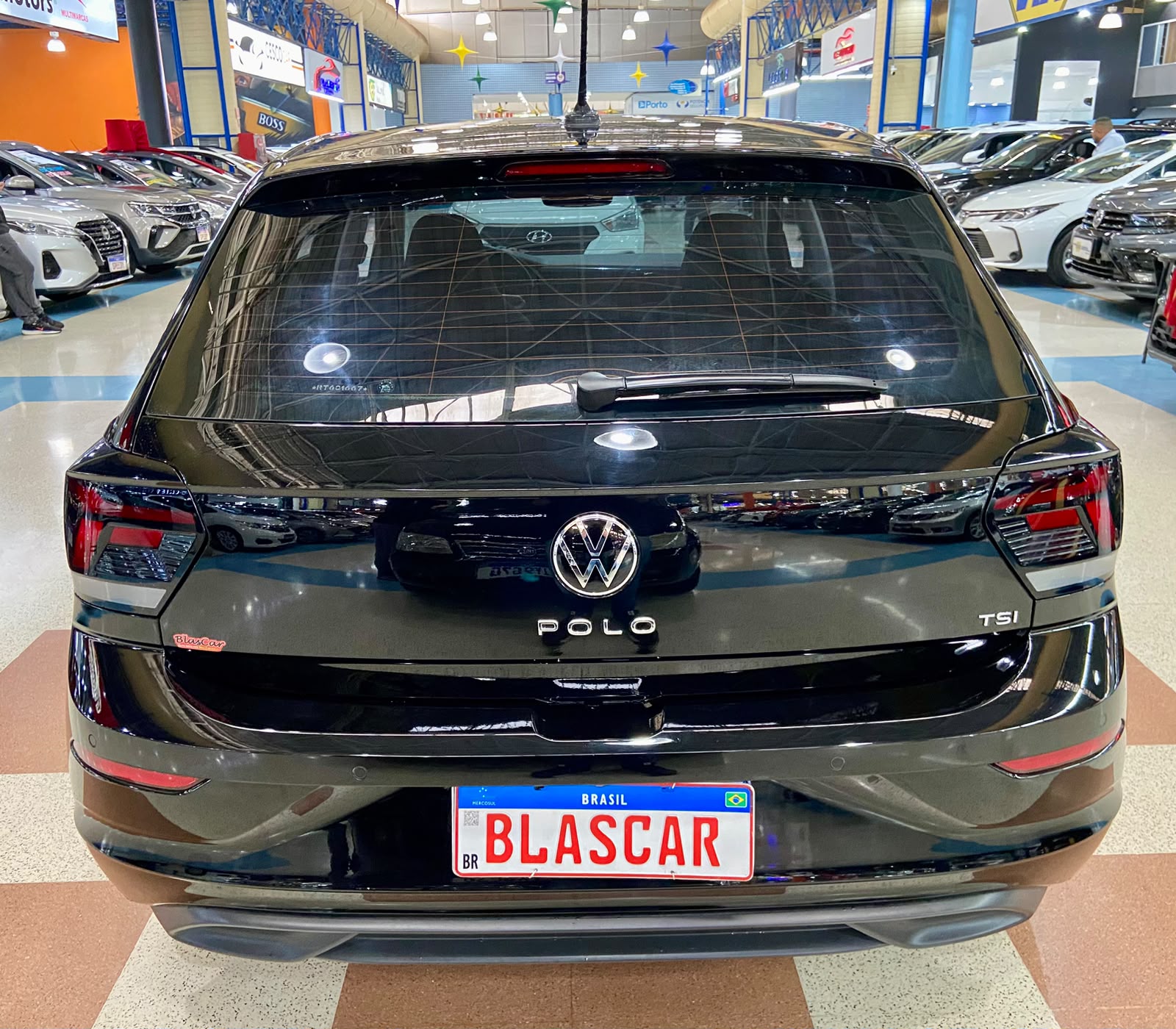 VOLKSWAGEN POLO