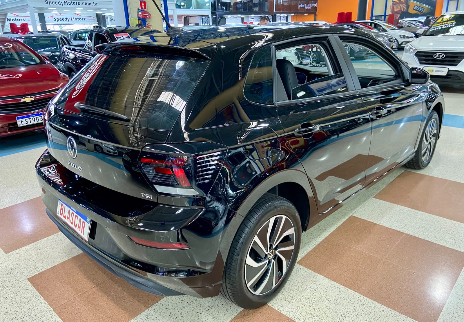 VOLKSWAGEN POLO