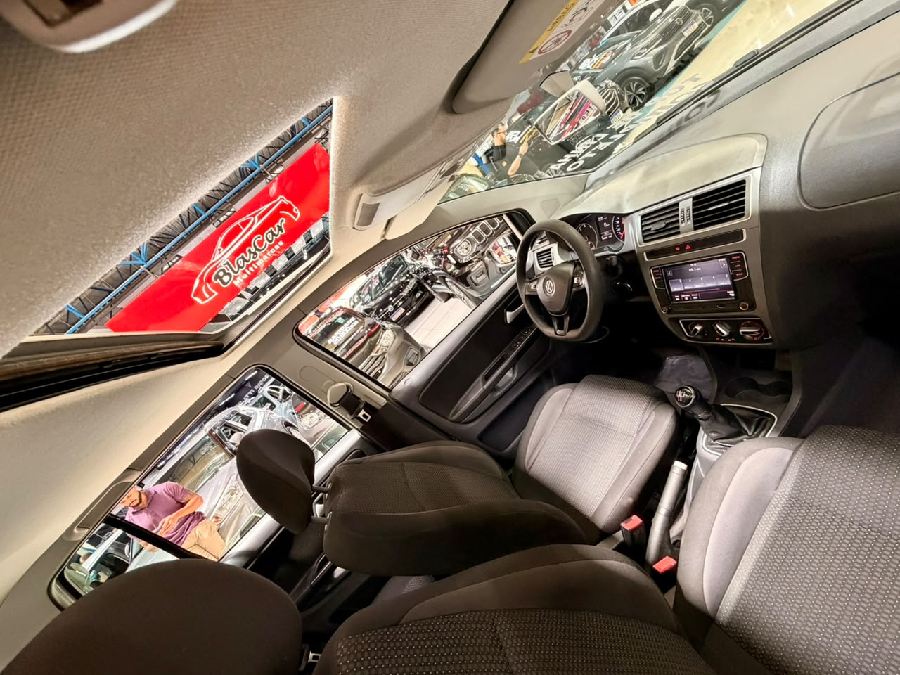 VOLKSWAGEN FOX
