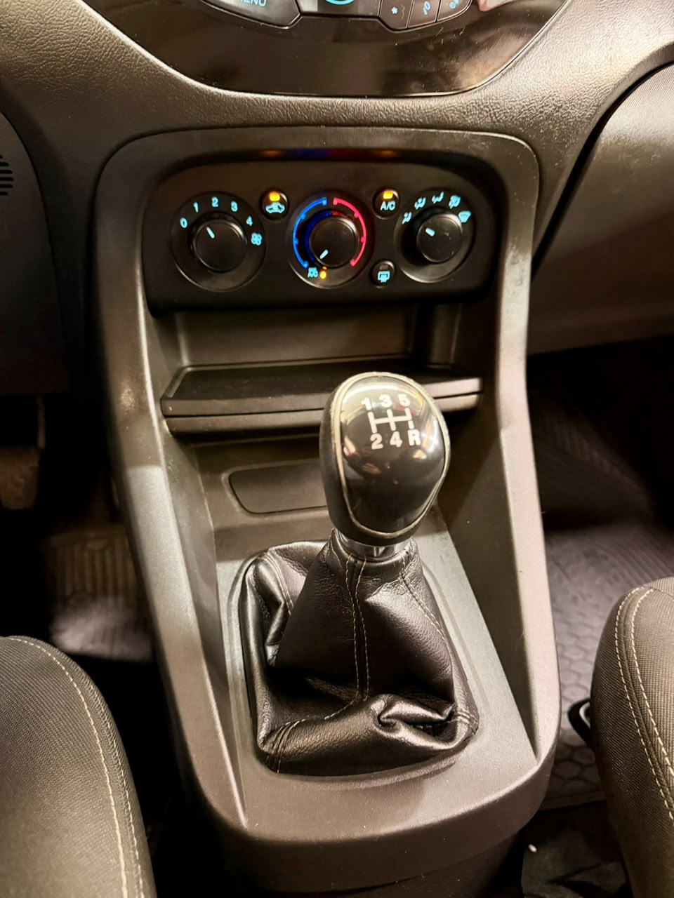 FORD KA +