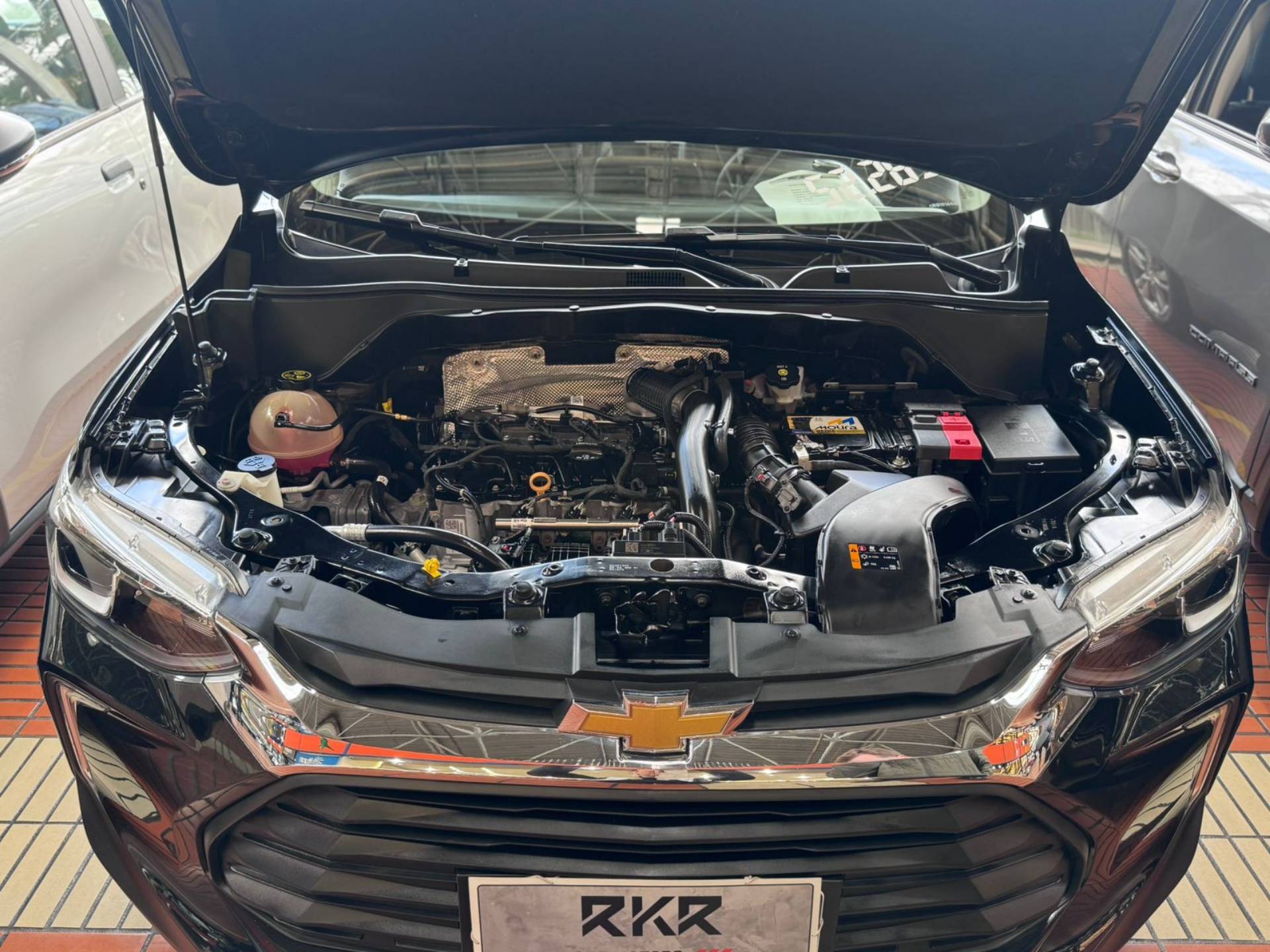 CHEVROLET TRACKER