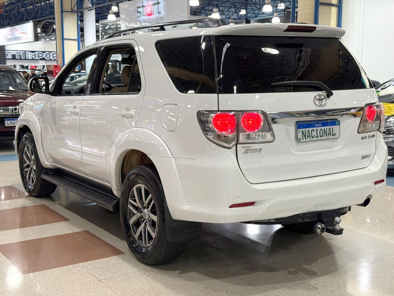 TOYOTA HILUX SW4