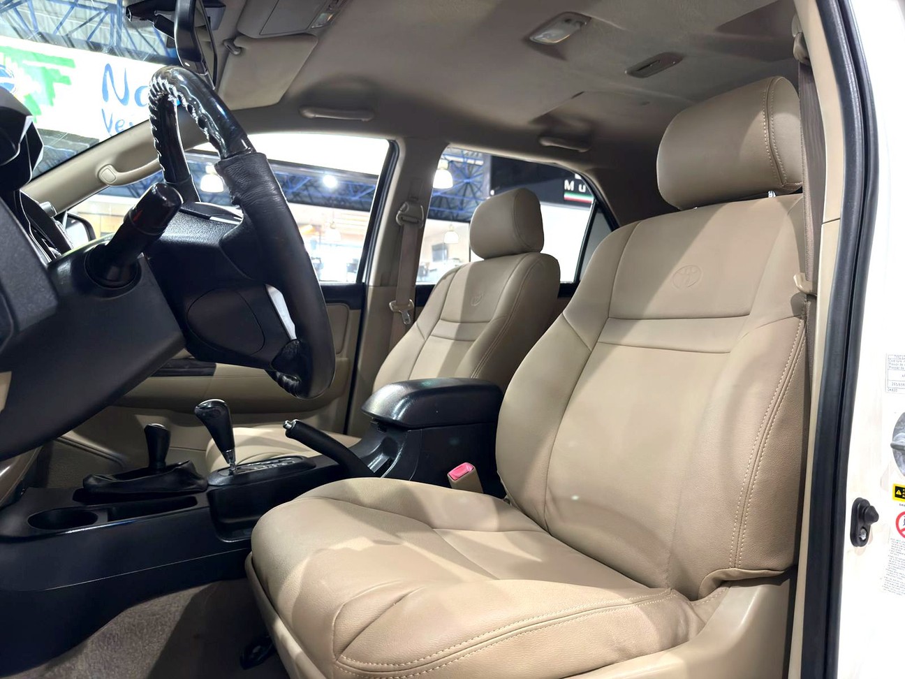TOYOTA HILUX SW4