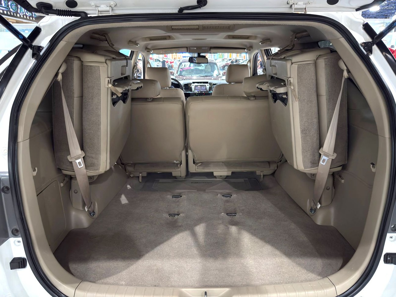 TOYOTA HILUX SW4