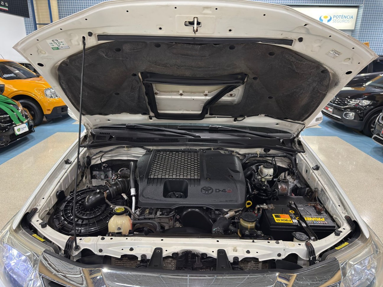 TOYOTA HILUX SW4
