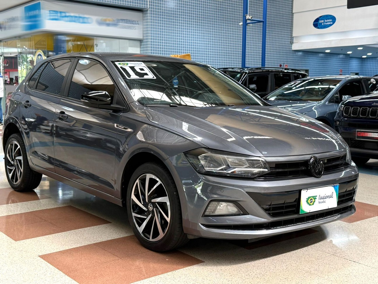 VOLKSWAGEN POLO