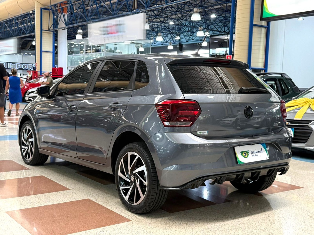 VOLKSWAGEN POLO